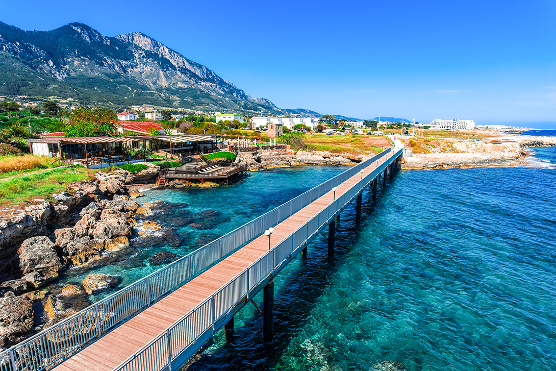 Discover the Lapta Coastal Walkway