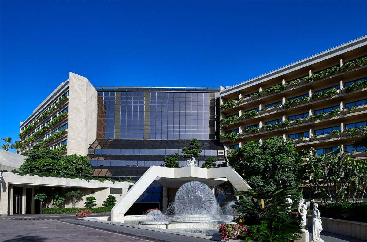 four seasons hotel front view