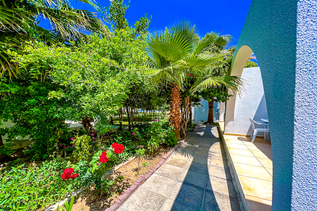 Rose Gardens Holiday Village