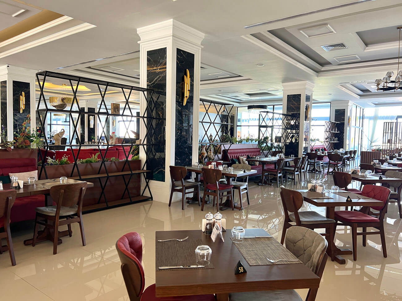 4 mc palace restaurent sitting kyrenia