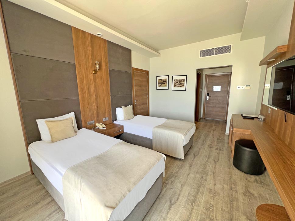 mimoza hotel twin bedroom famagusta