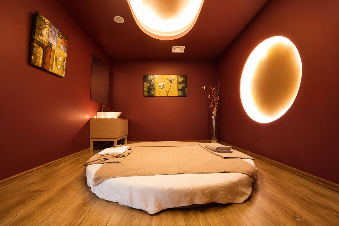 salamis bay massage room