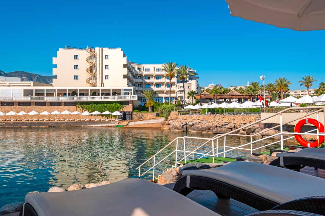 vuni palace beach area kyrenia