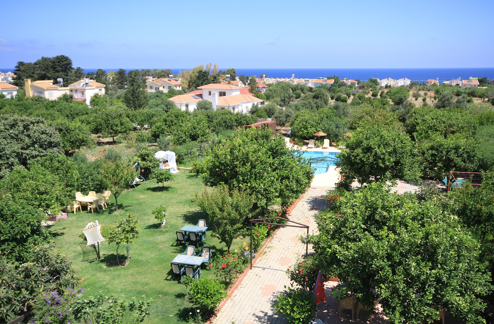 lapida hotel gardens