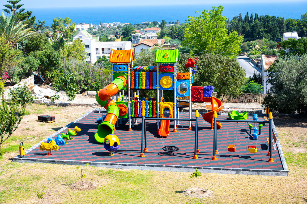 51 chamada prestige lotus kids playground