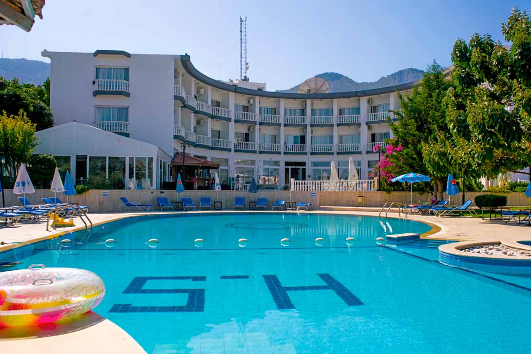 sempati pool view kyrenia