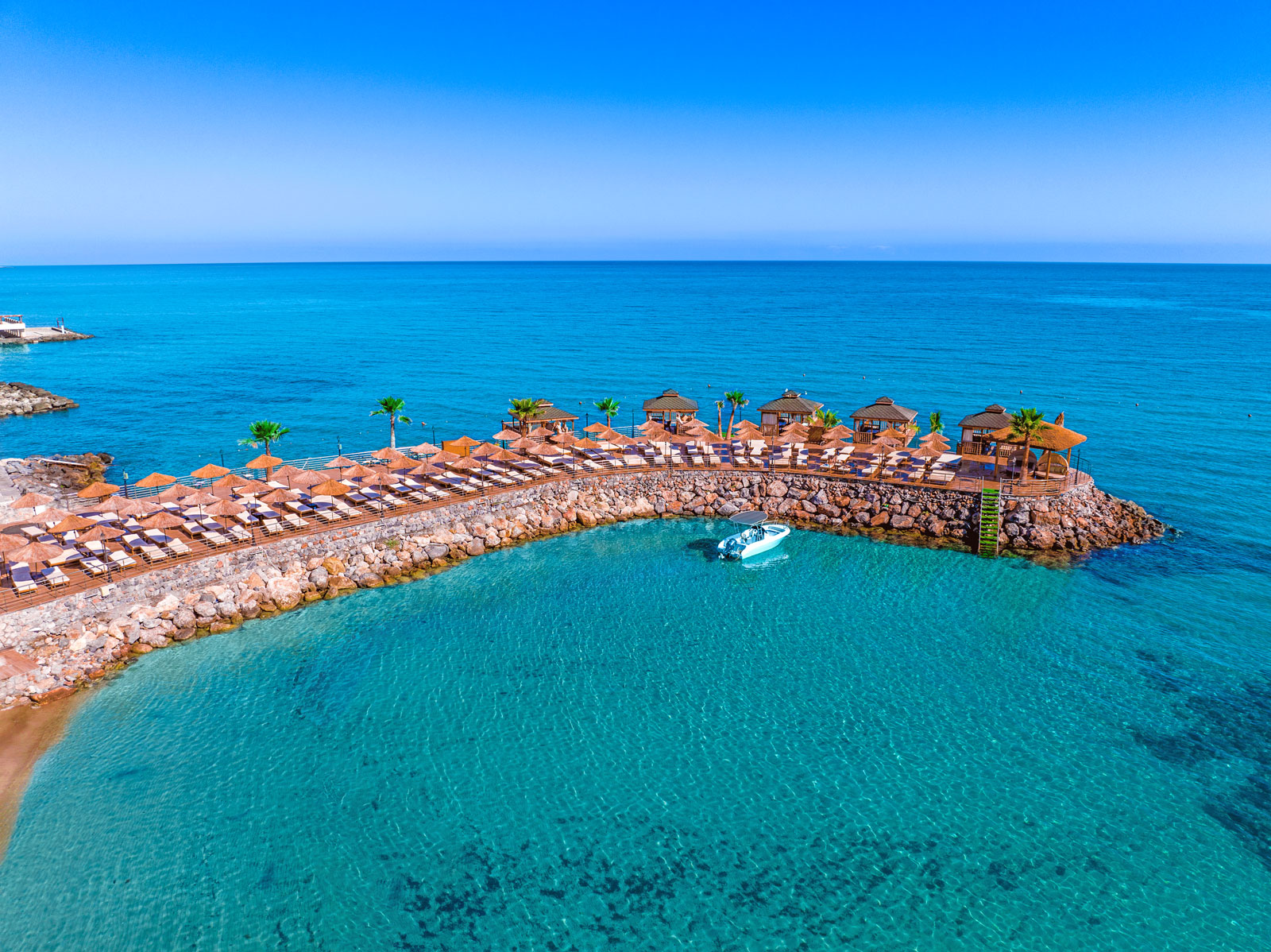 FREE Access to Suna's Beach Club