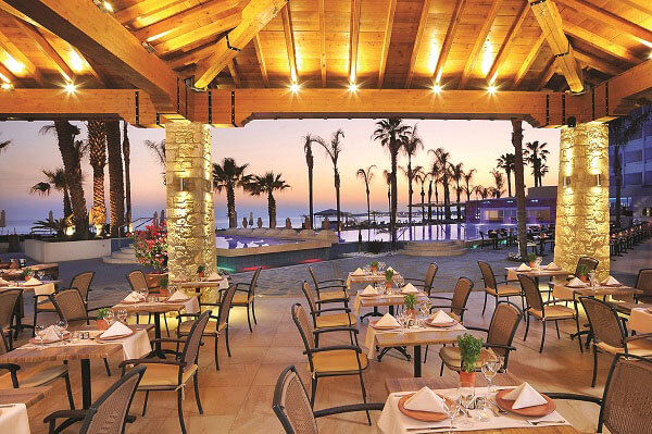 alexander beach hotel restaurant