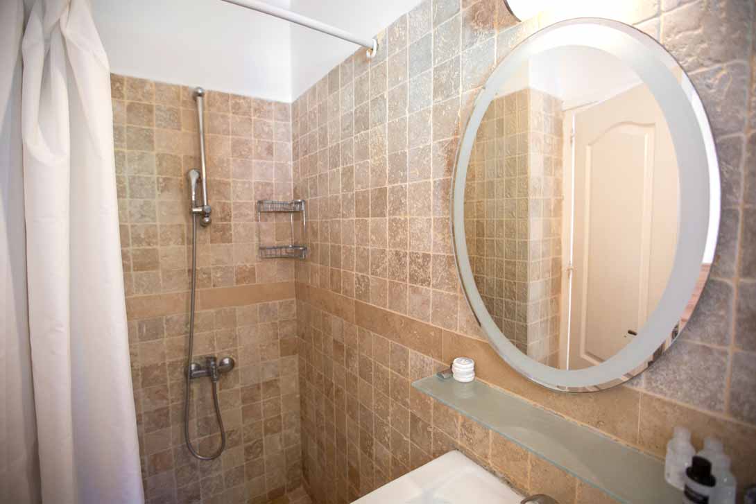 bunglow bathroom altinkaya holiday kyrenia