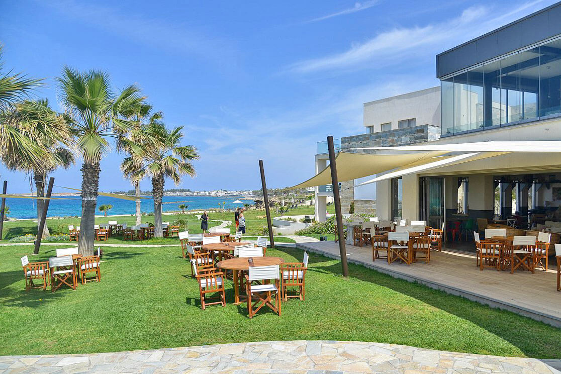 4 amphora hotel garden cyprus