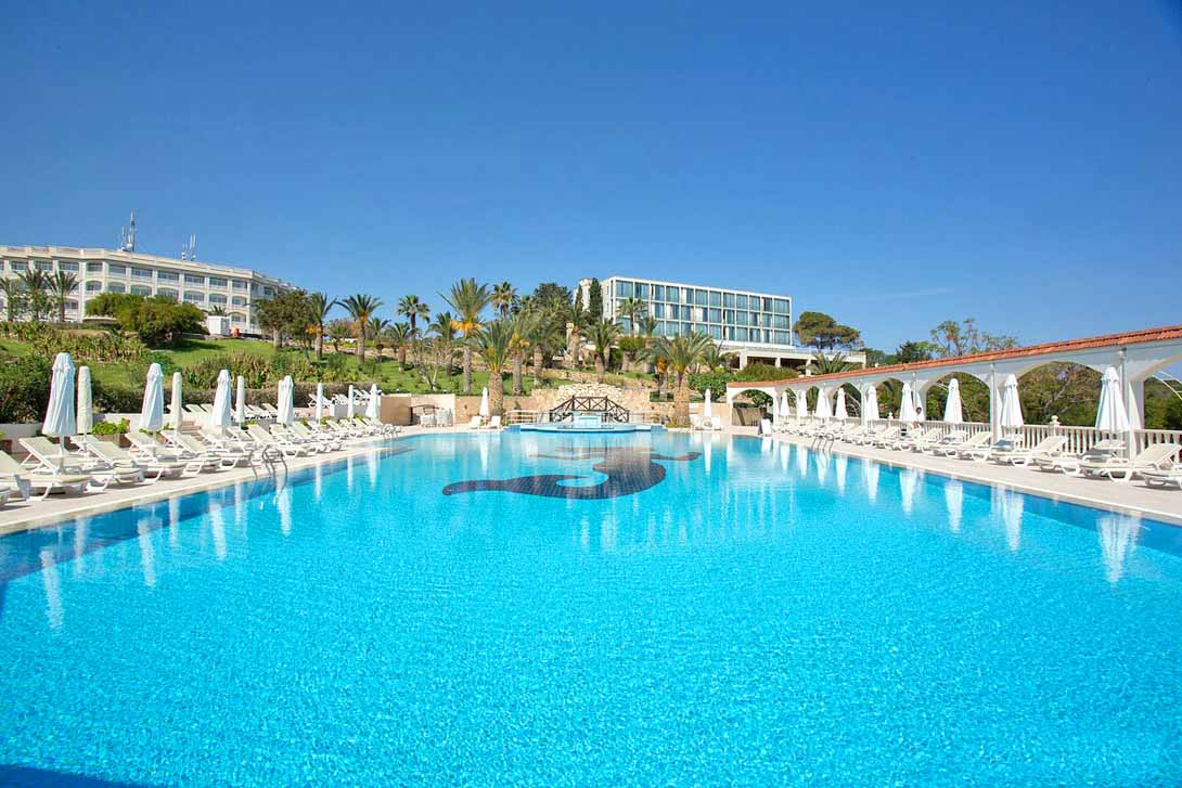 Denizkizi outdoor pool kyrenia