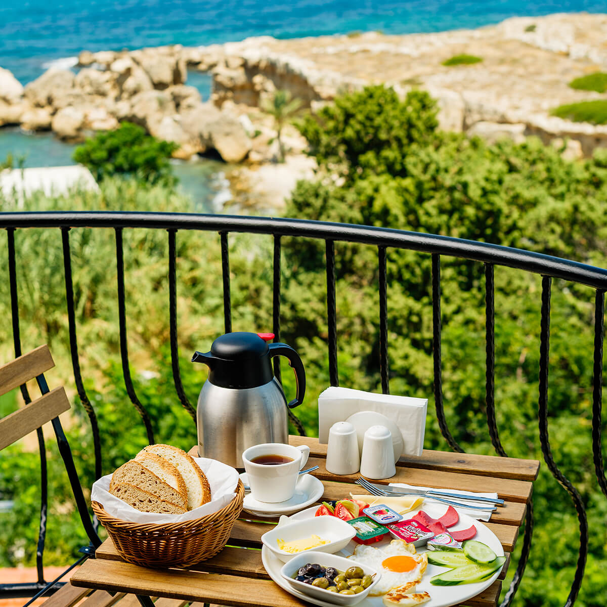 12 olivia palm breakfast