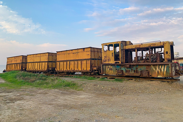 old-cmc-mining-train-north-cyprus.jpg