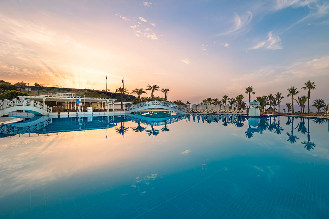 acapulco-resort-kyrenia.jpg