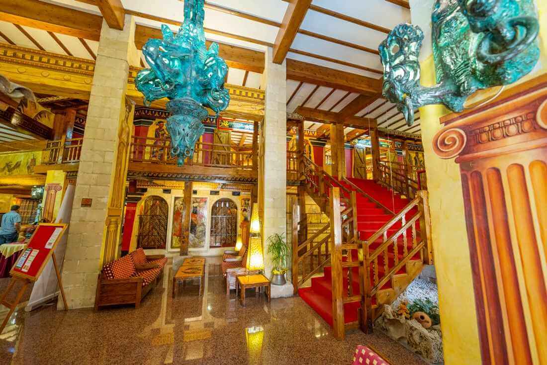 roman hotel lobby area