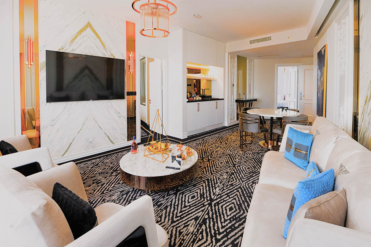 deluxe suite lounge sitting