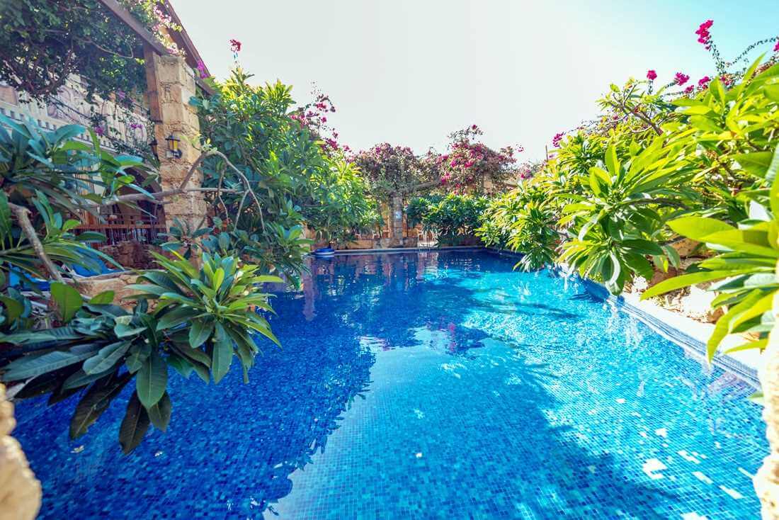 roman hotel pool