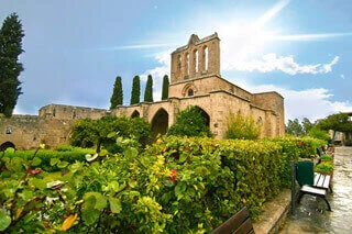 history-bellapais-abbey-touristic-opt-for-widget.webp