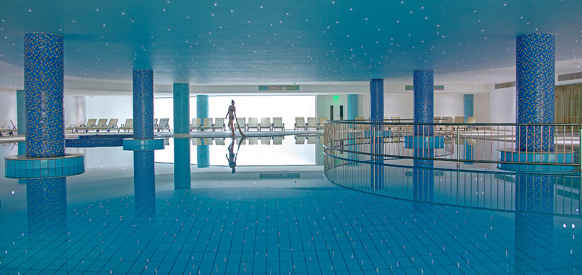 29 king evelthon resort indoor pool