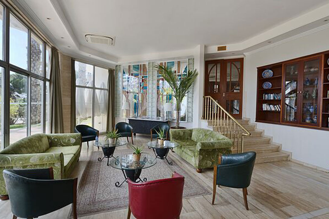 Denizkizi lounge kyrenia