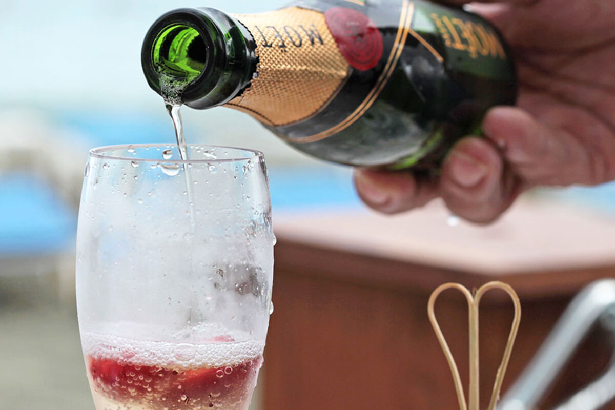 11-Poseidonia Beach Hotel Champagne