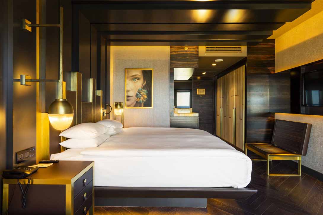 deluxe room rocks hotel kyrenia