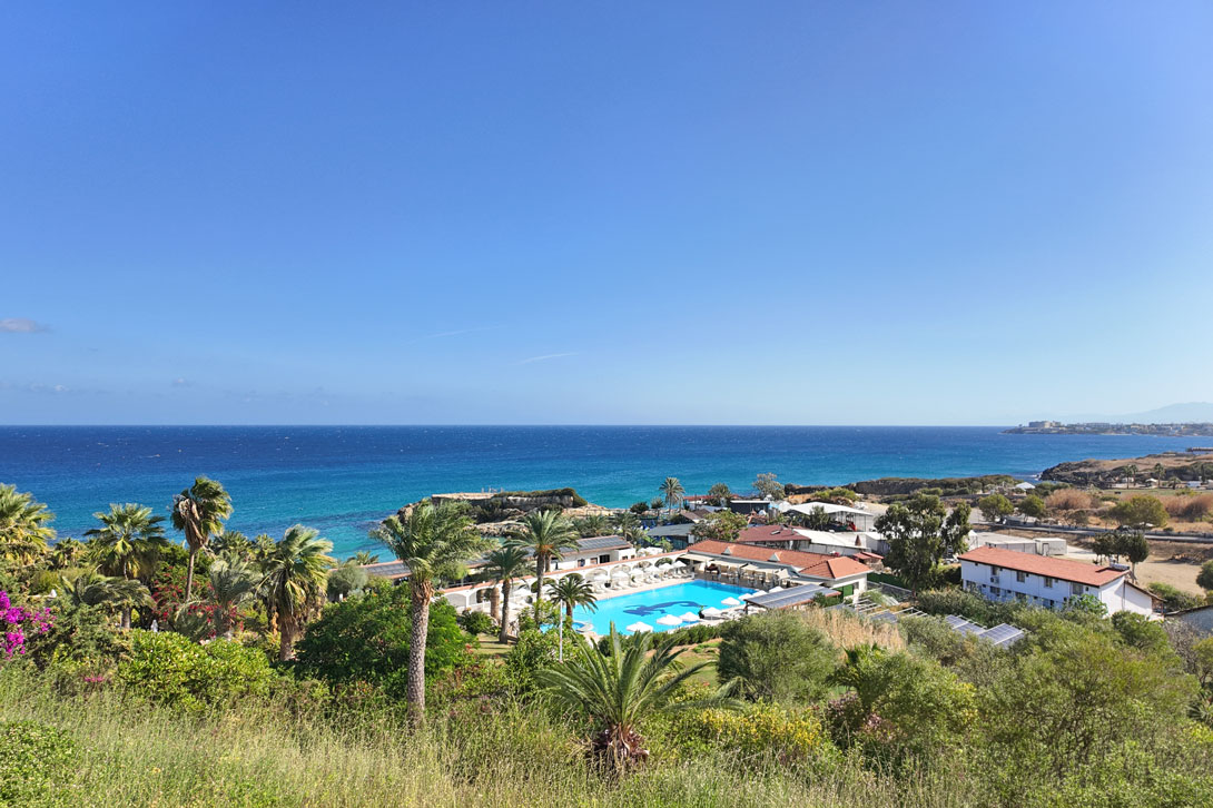 denizkizi hotel beach kyrenia