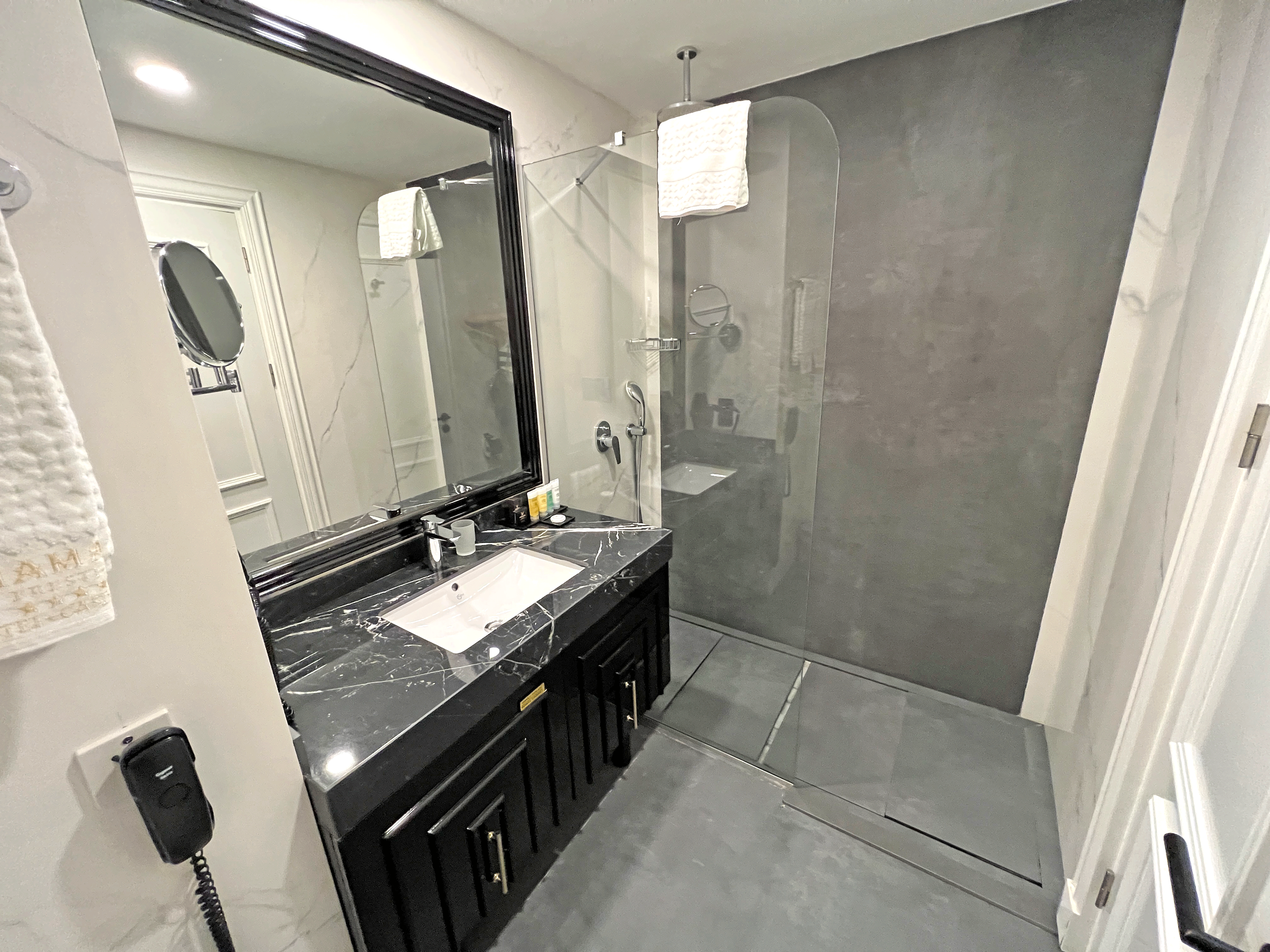 12 chamada prestige bathroom kyrenia