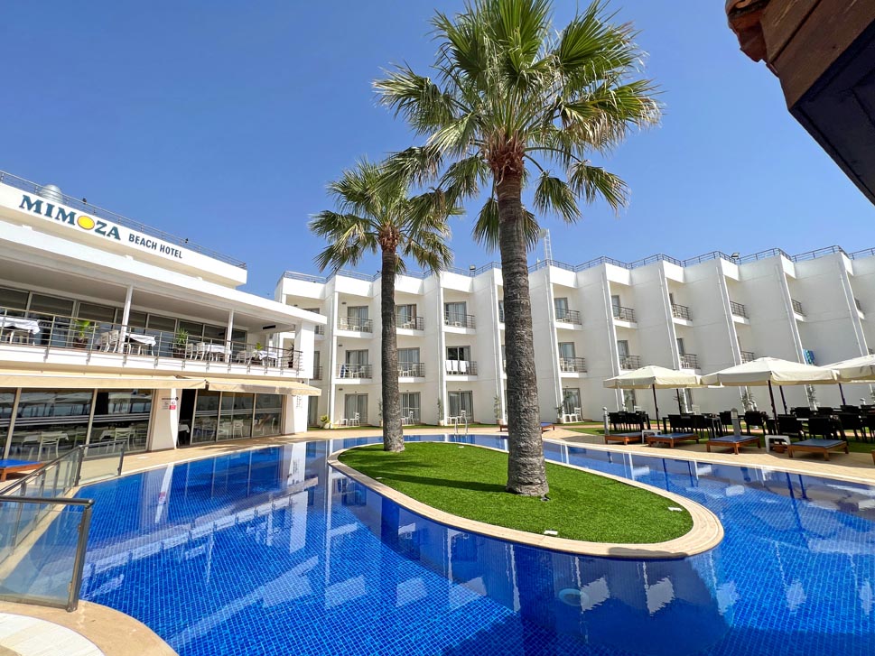 mimoza pool view famagusta