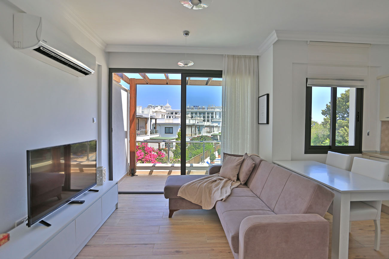diamond-hidden-suites-living-room-alsancak.jpg