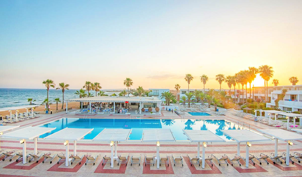 Dome Beach Hotel