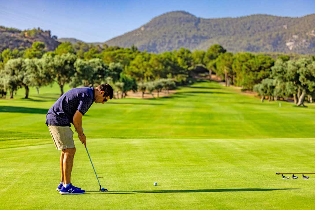korineum golf resort