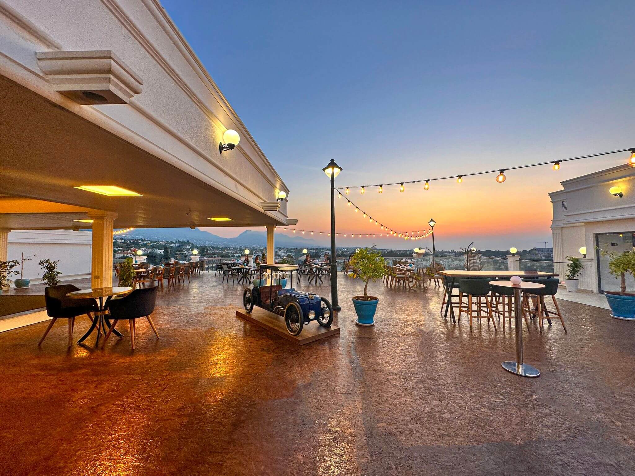 38 mc palace restaurent sitting kyrenia