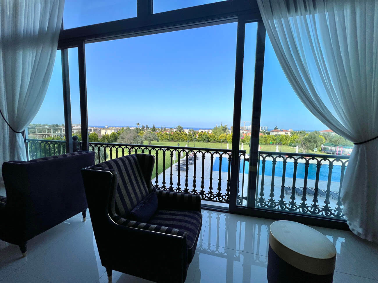 6 mc palace pool sitting kyrenia