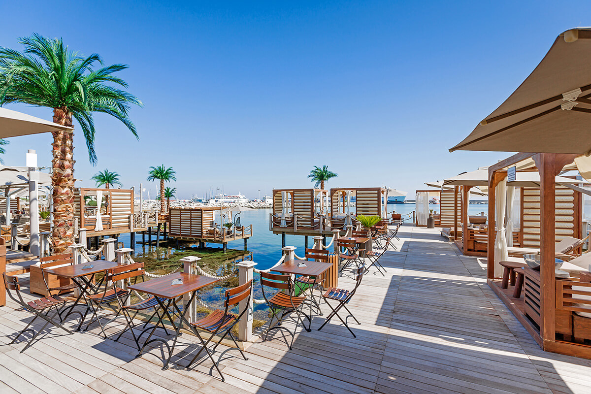 lords palace bar beach