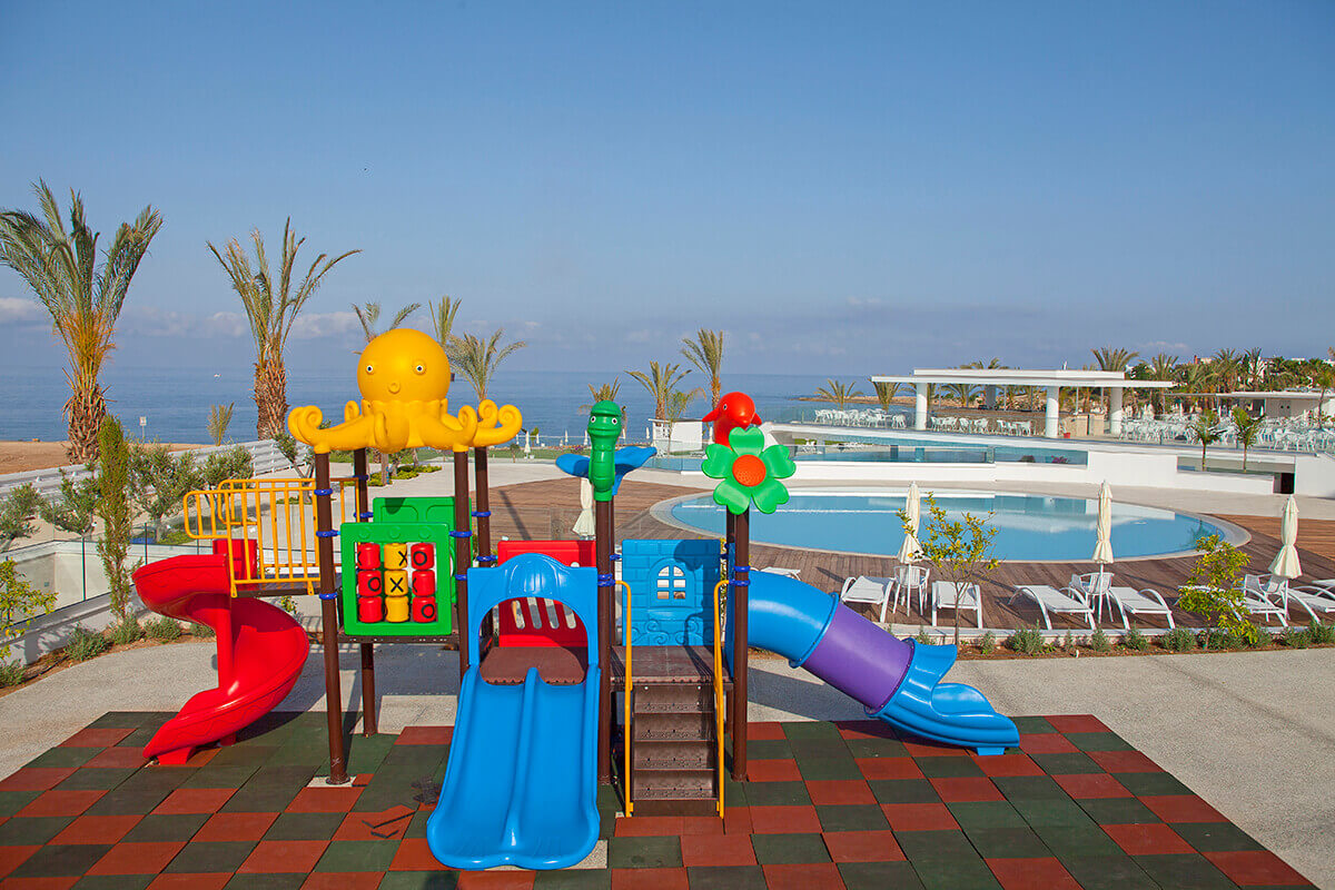 12 king evelthon children playground