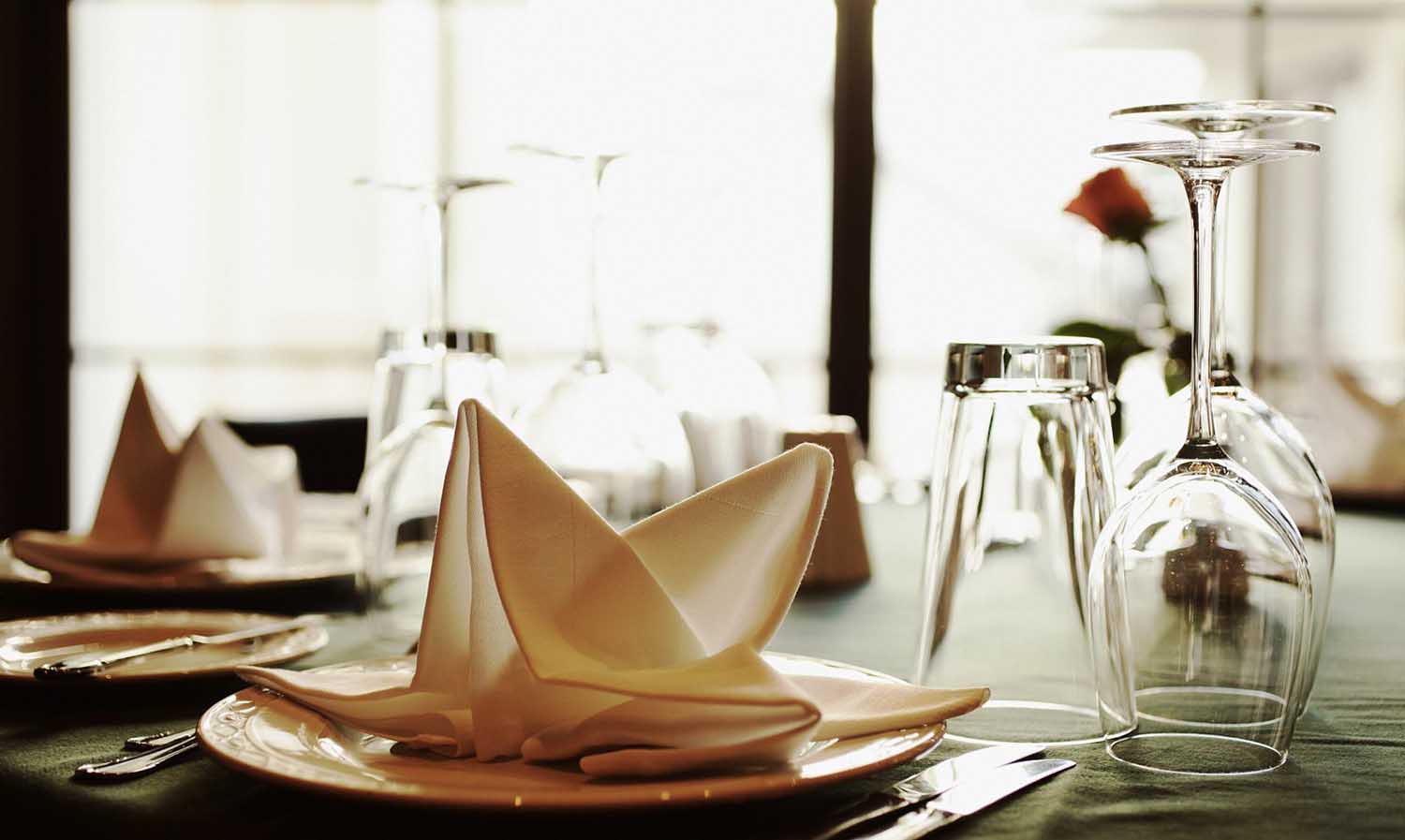 rocks hotel restaurant