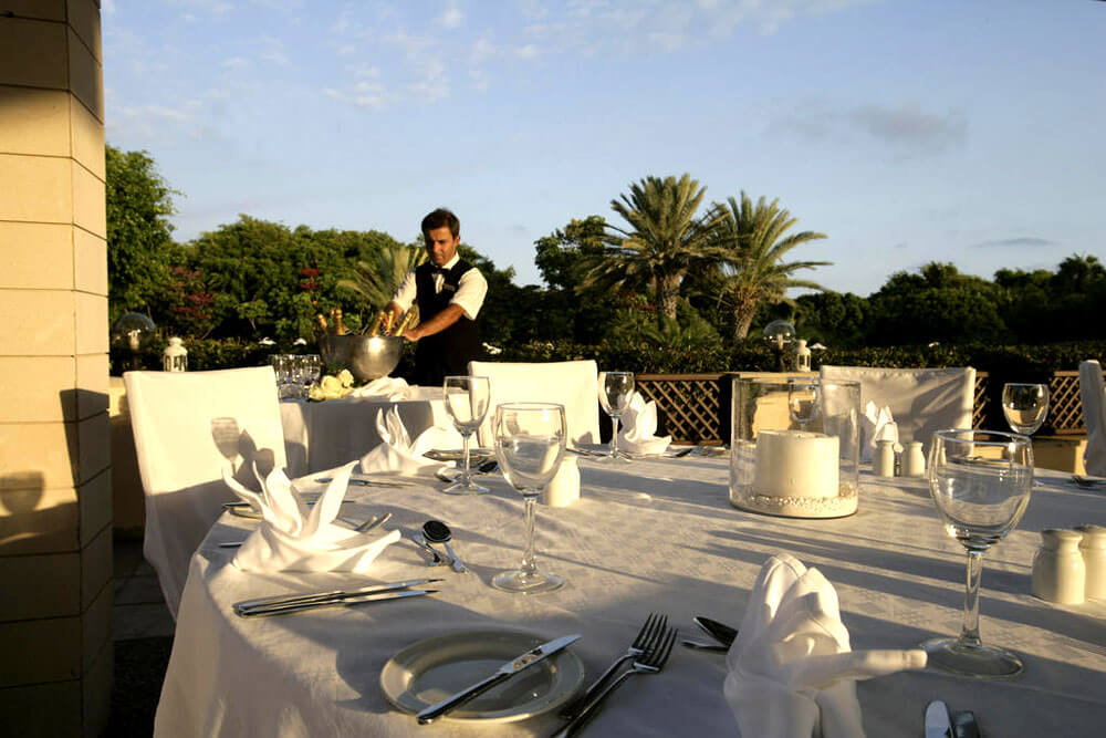 avanti hotel paphos restaurant