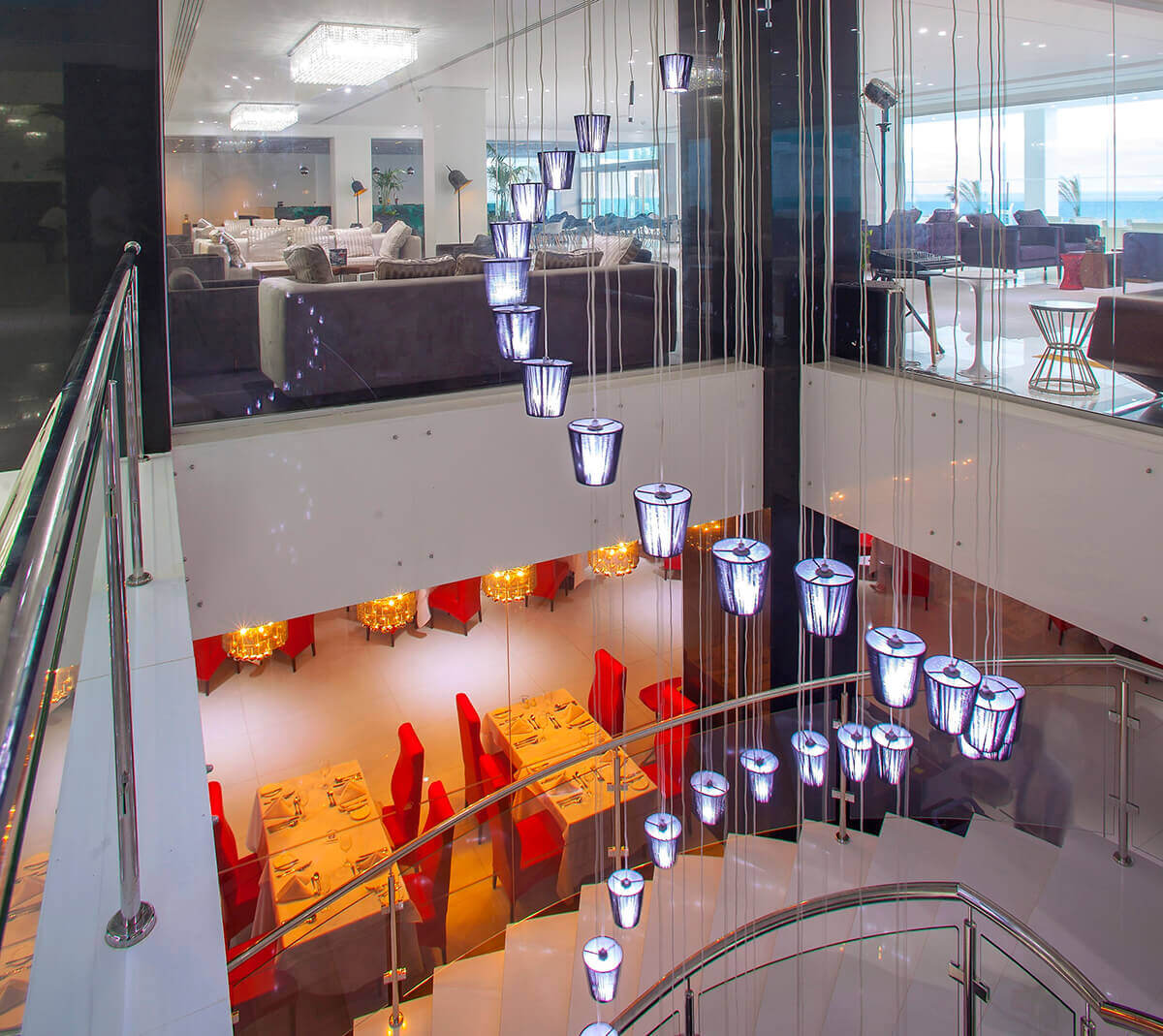 5 king evelthon resort lobby