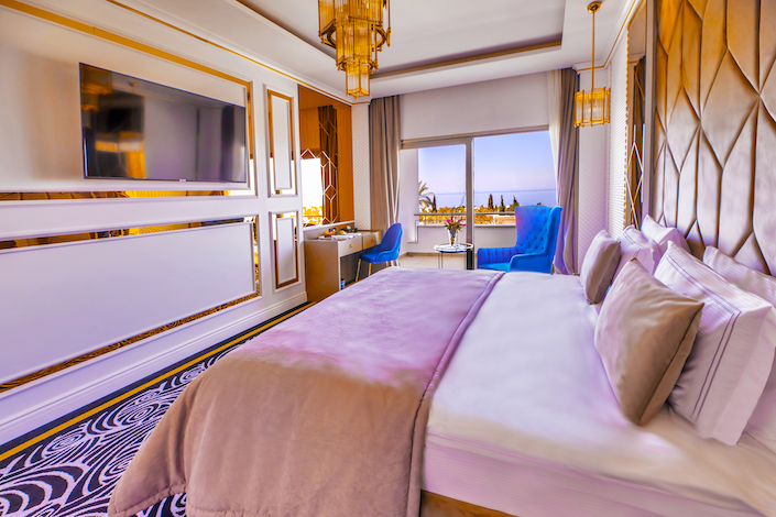 chamada-prestige-deluxe-seaview-room-kyrenia.jpg