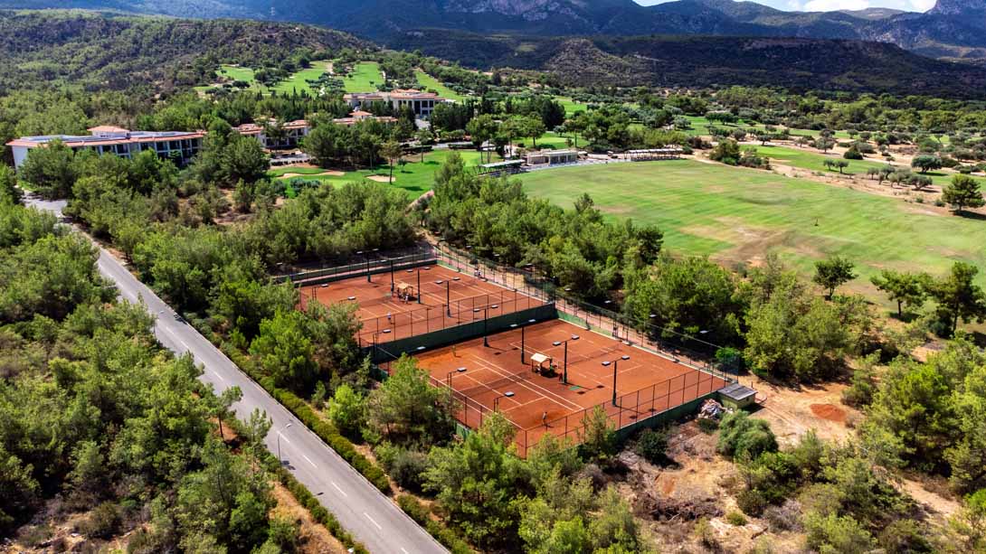 korineum golf tennis court