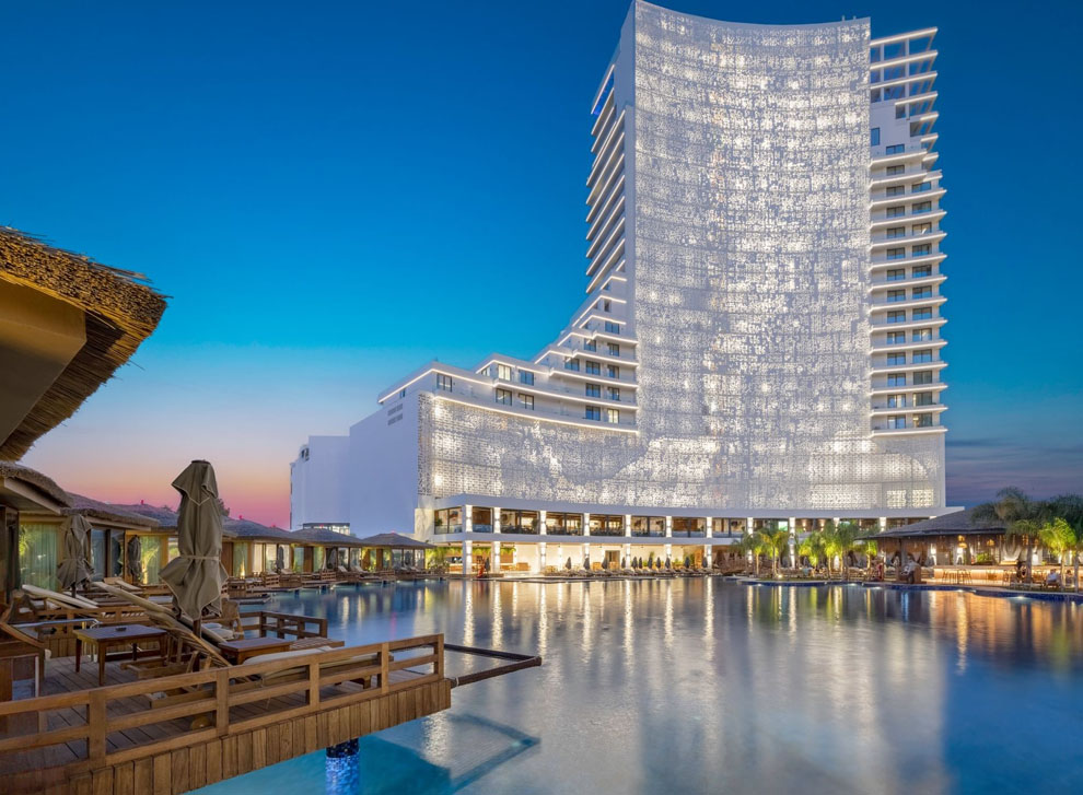 Grand Sapphire Resort