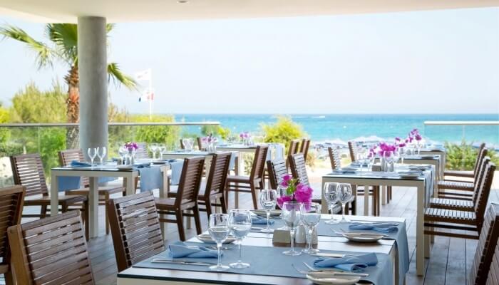 asterias hotel restaurant