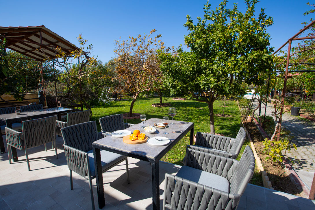 lapida-hotel-outdoor-sitting-kyrenia