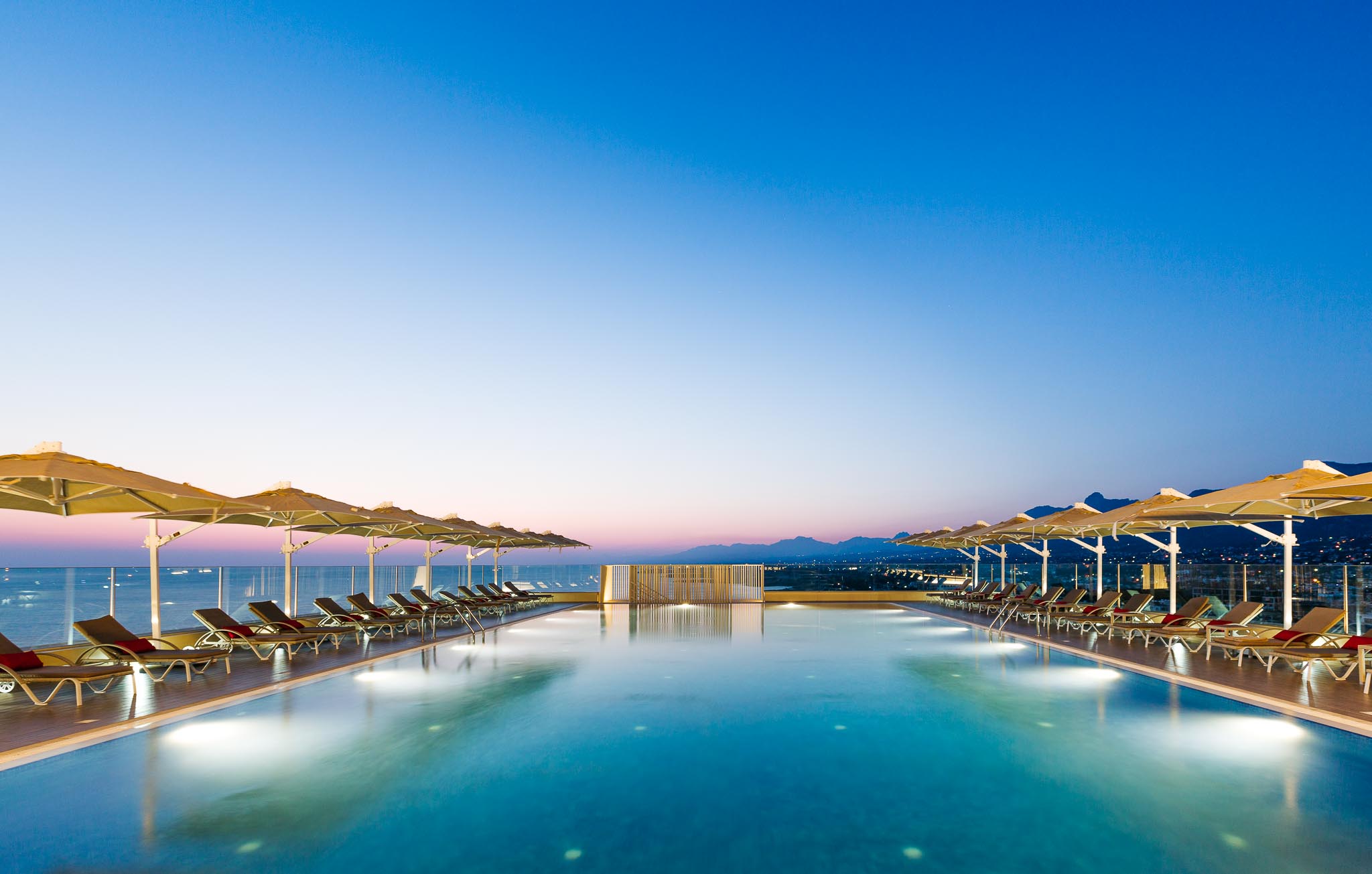 lords palace hotel pool