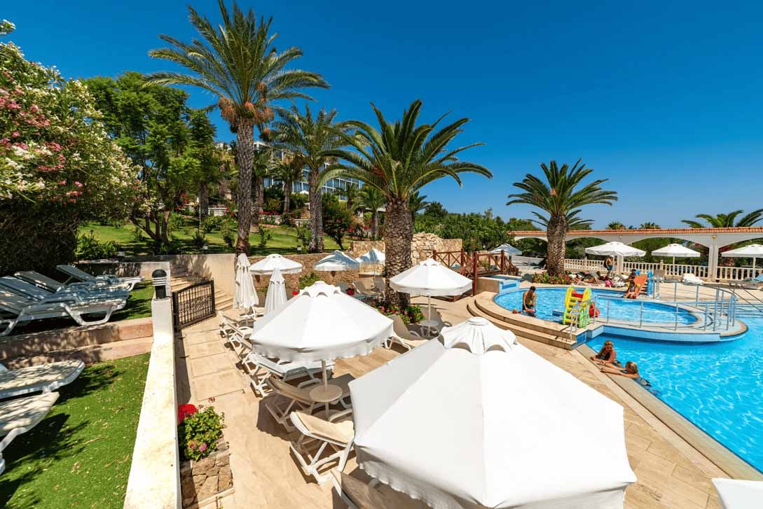 Denizkizi sunbeds kyrenia