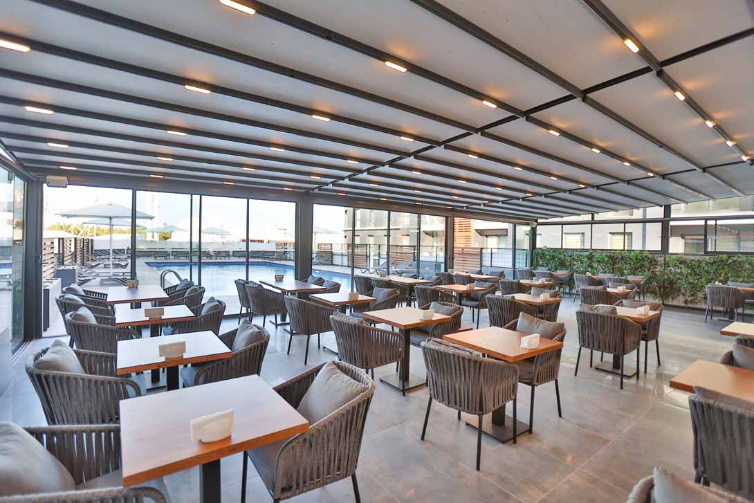 22 caddeminn hotel Daining area famagusta