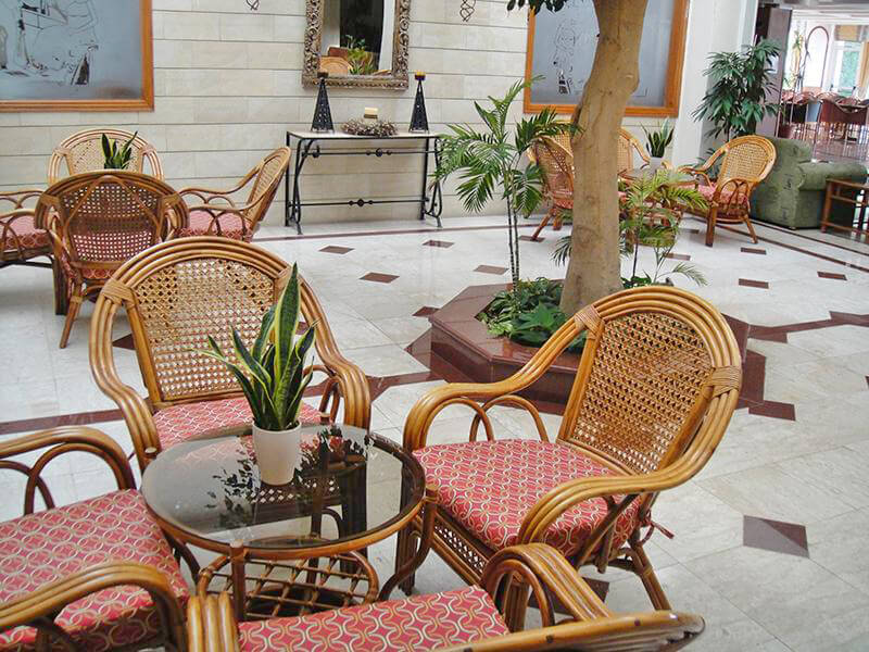 avlida hotel paphos lobby