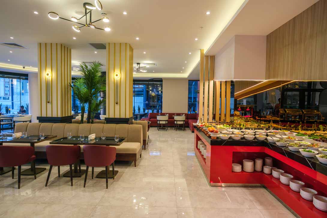18 caddeminn buffet area famagusta