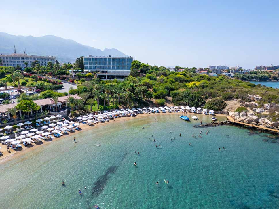 9 denizkizi beach hotel Shoreline vista kyrenia.jpg